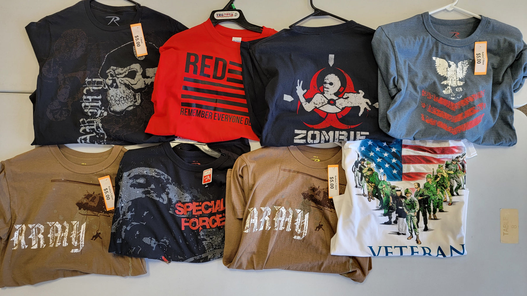 CLEARANCE - Men's MEDIUM - Military T-Shirt Lot #11
