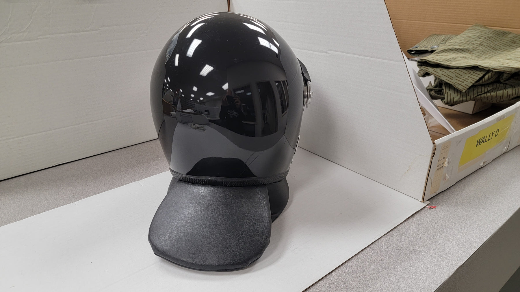 British MLA Defender Riot Control Helmet - Size 0 - NICE!!!