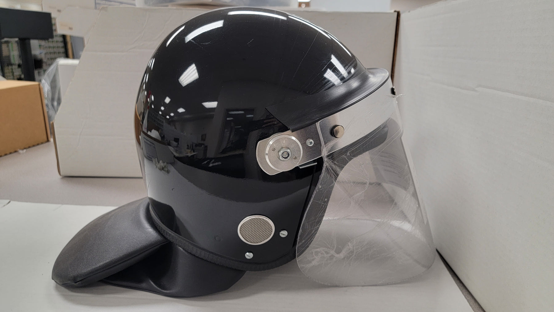 British MLA Defender Riot Control Helmet - Size 0 - NICE!!!