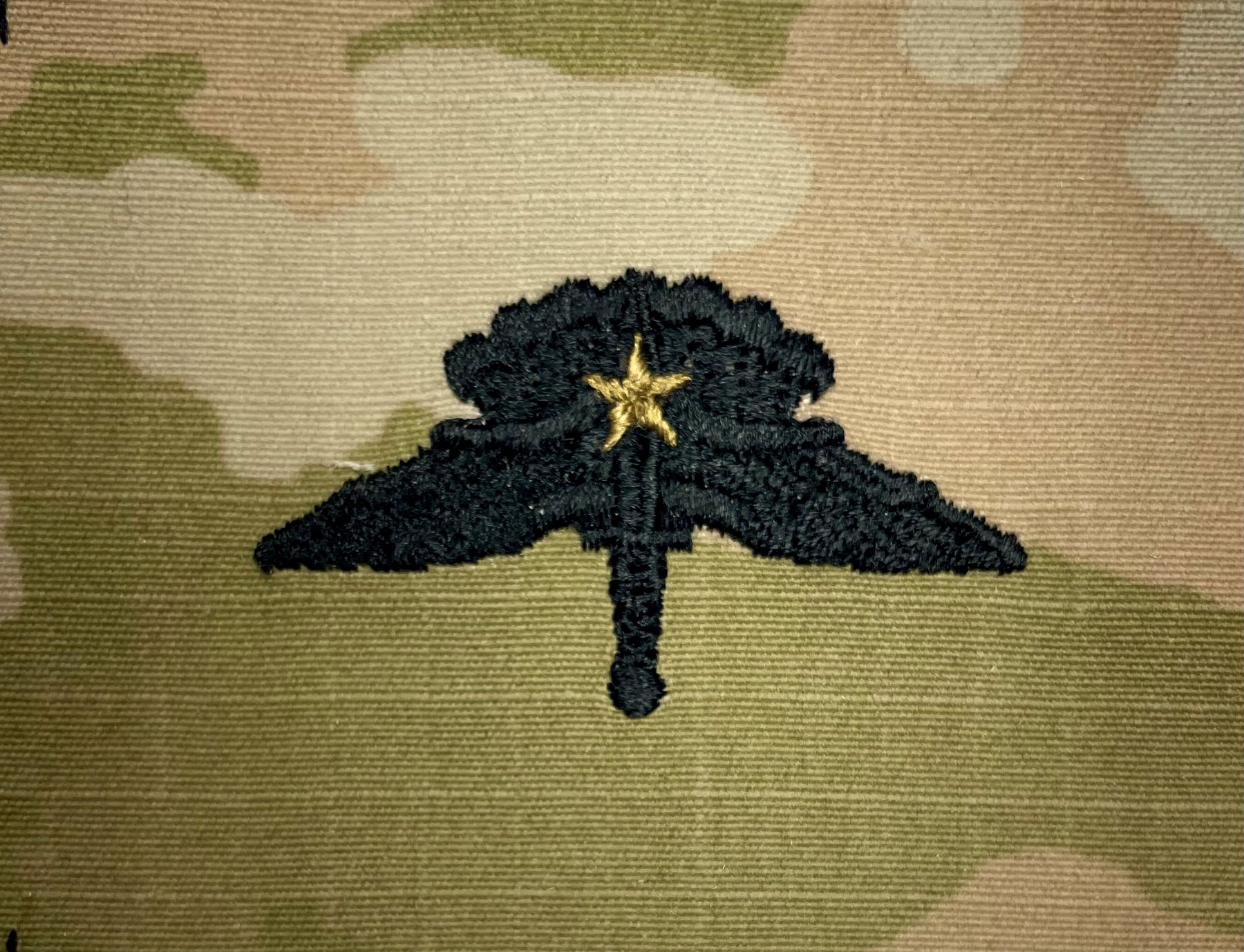 Combat HALO Free Fall Parachutist - U.S. Army OCP Occupational Badge - Embroidered Sew-On