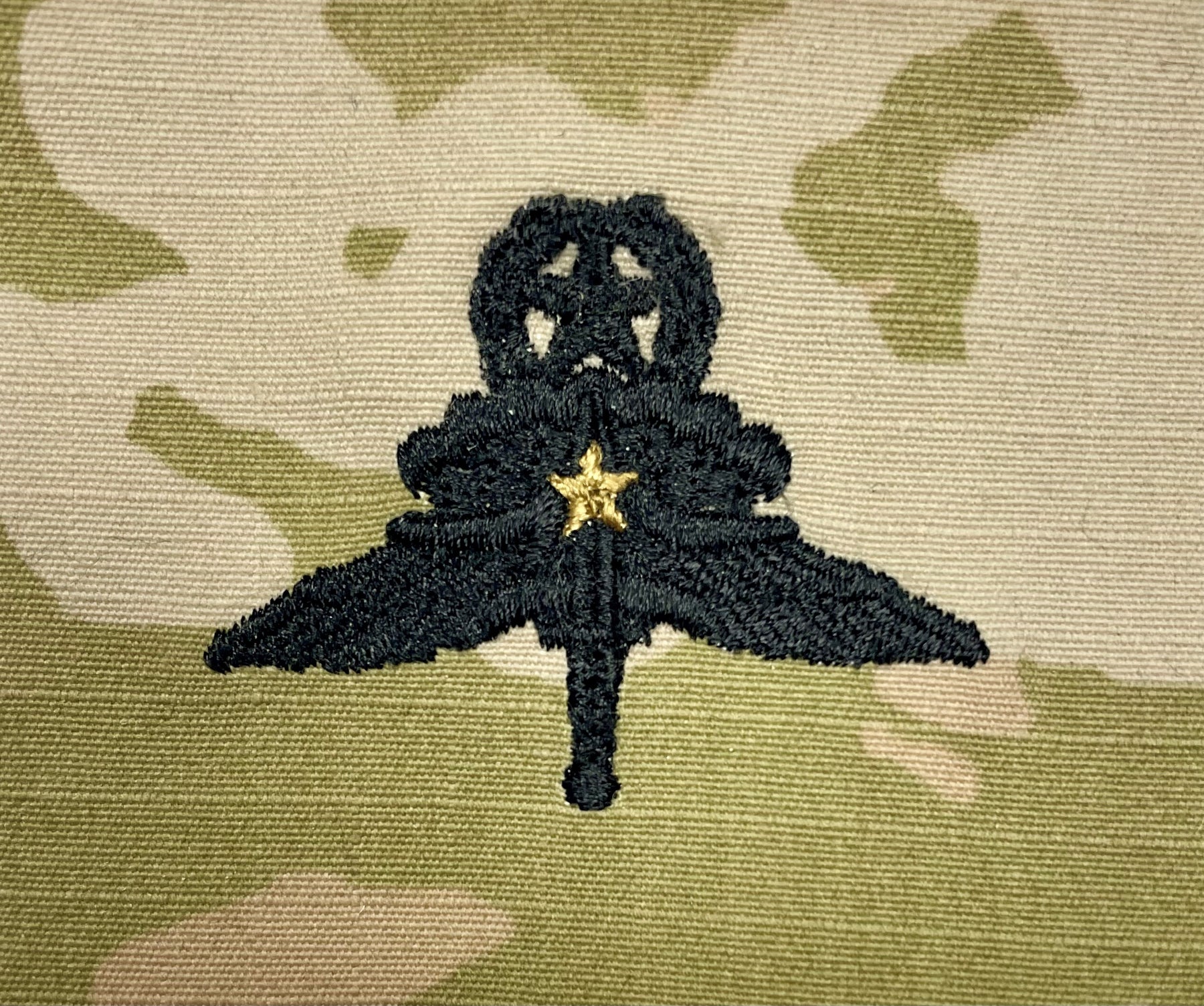 Combat HALO Free Fall Parachutist - U.S. Army OCP Occupational Badge - Embroidered Sew-On