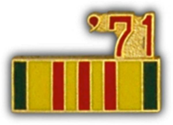 71 Vietnam Ribbon Small Pin