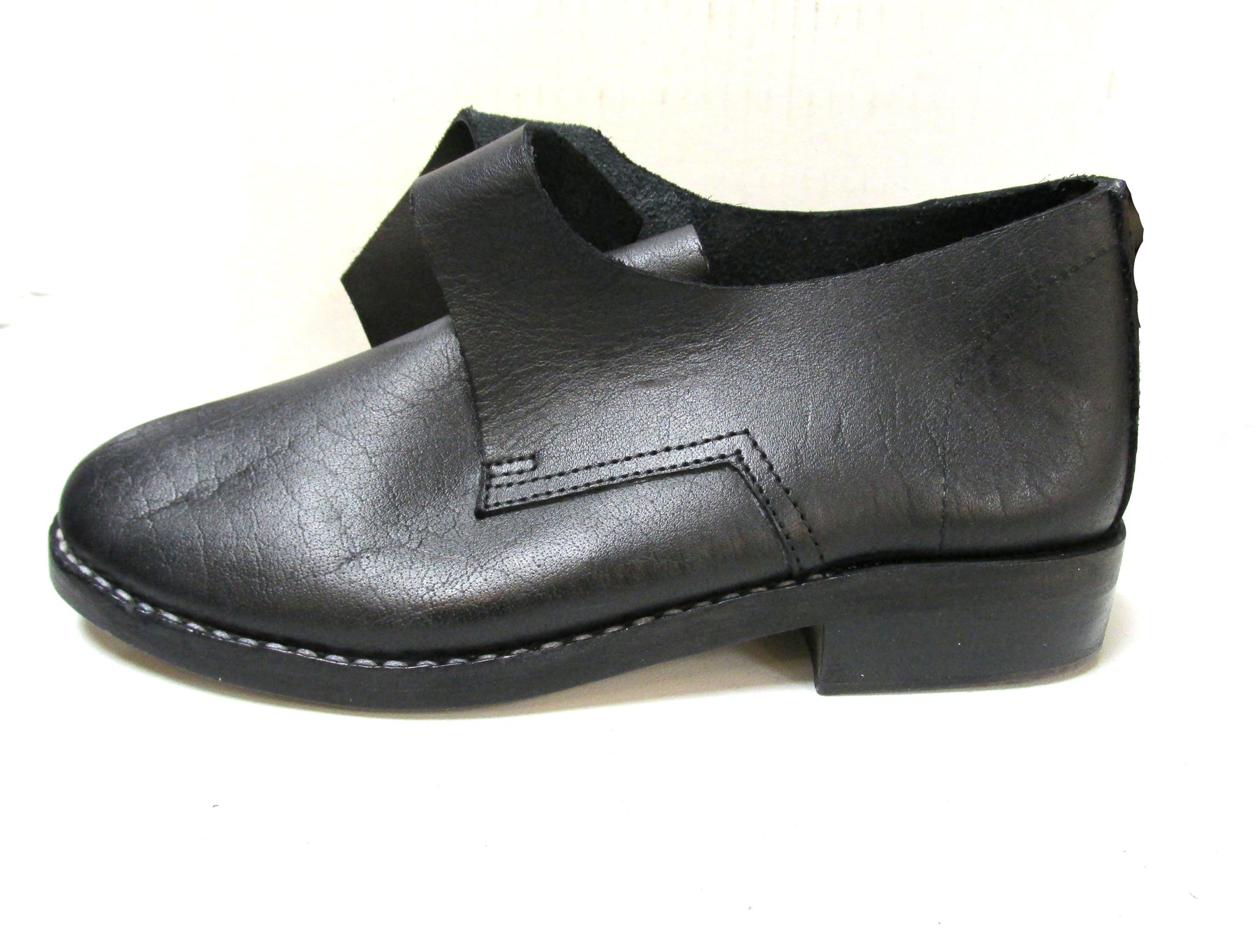Reproduction Leather Colonial Shoes with Buckles