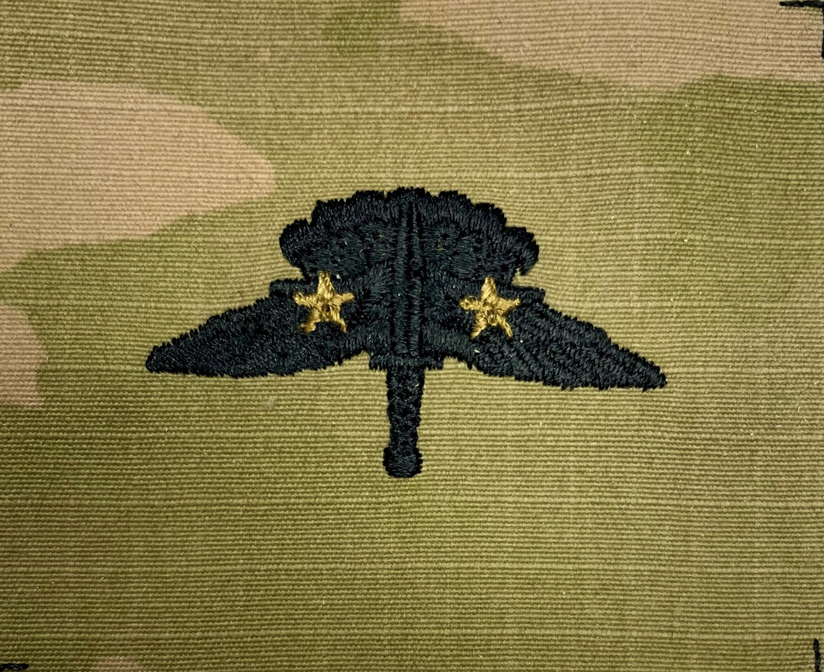 Combat Free Fall Parachutist - U.S. Army OCP Occupational Badge - Embroidered Sew-On