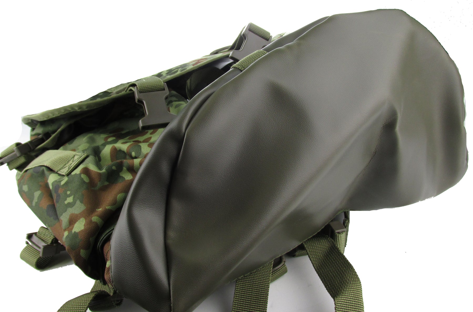 German Army Style Bundeswehr Mountain Backpack - Flecktarn Camo