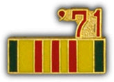 71 Vietnam Ribbon Small Pin