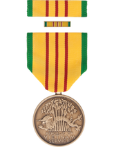 Vietnam Service Medal Box Set with Lapel Pin