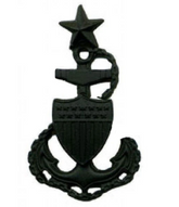 E8 CPO U.S. Coast Guard Cap Device - Black Metal Insignia
